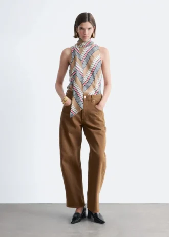 Barrel-Leg Jeans