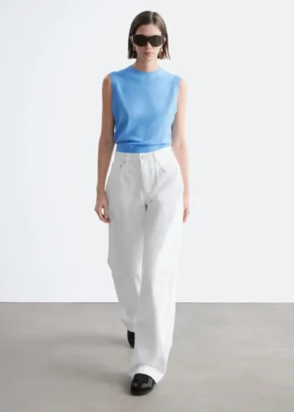 Barrel-Leg Jeans