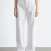 Barrel-Leg Jeans