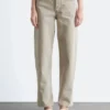 Barrel-Leg Jeans