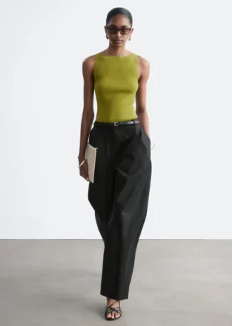 Barrel-Leg Trousers