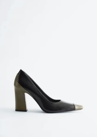 Colour-Blocked Leather Pumps