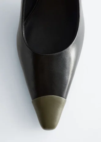 Colour-Blocked Leather Pumps