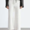 Cropped Wide-Leg Jeans