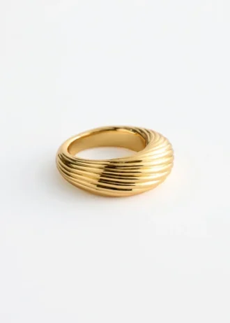 Fluted Ring