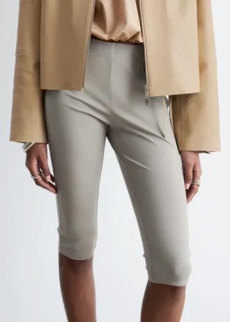 Slim Capri Trousers
