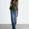 Wide-Leg Jeans