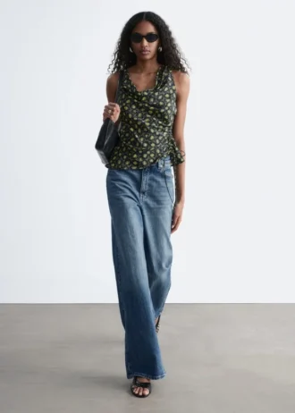 Wide-Leg Jeans
