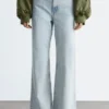 Wide-Leg Jeans