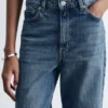 Wide-Leg Jeans