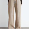 Wide-Leg Jeans